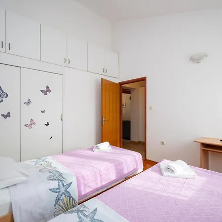 Appartamento With Parking Space - 24105 Zara