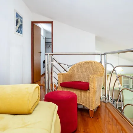 With A Parking Space - 24105 شقة