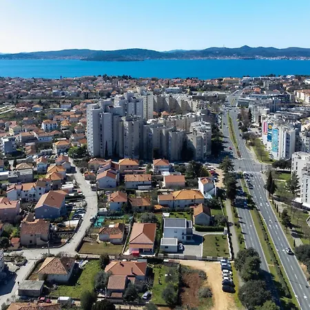 Apartman With Parking Space - 24105 *